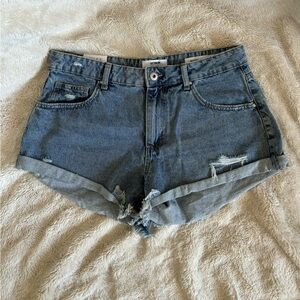 Cotton on mid-rise BRAND NEW TAGS ON shorts #New#trendy